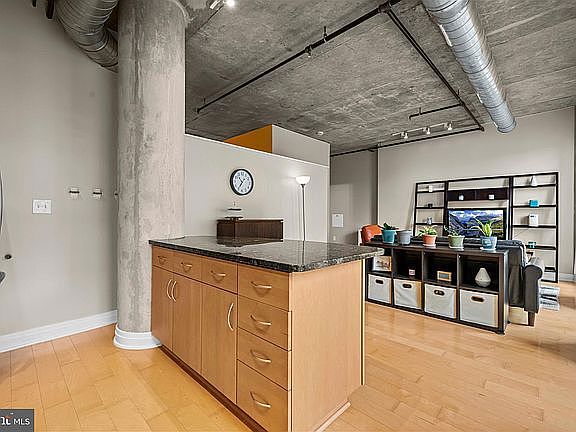 4th image of 301 Massachusetts Ave NW