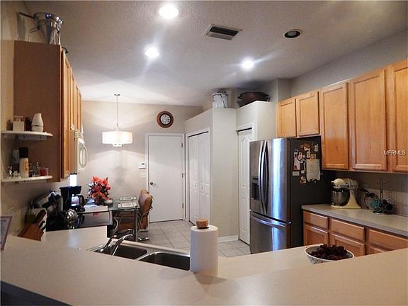4th image of 10020 Bucklin St