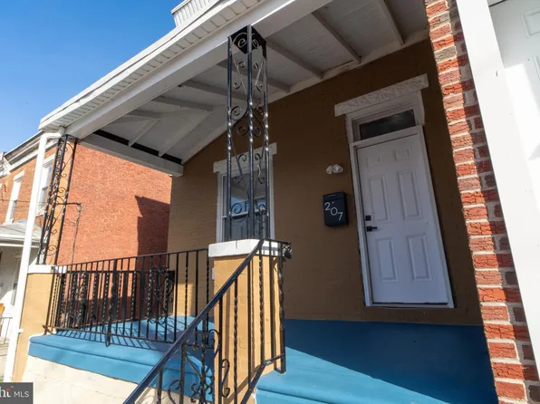 207 N 2nd St, Darby, PA 19023