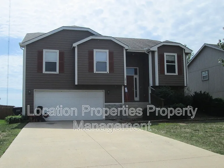 3815 Crossgate Ter — Photo 1