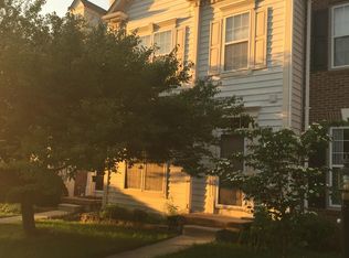 5393 Summer Leaf Ln, Alexandria, VA 22312