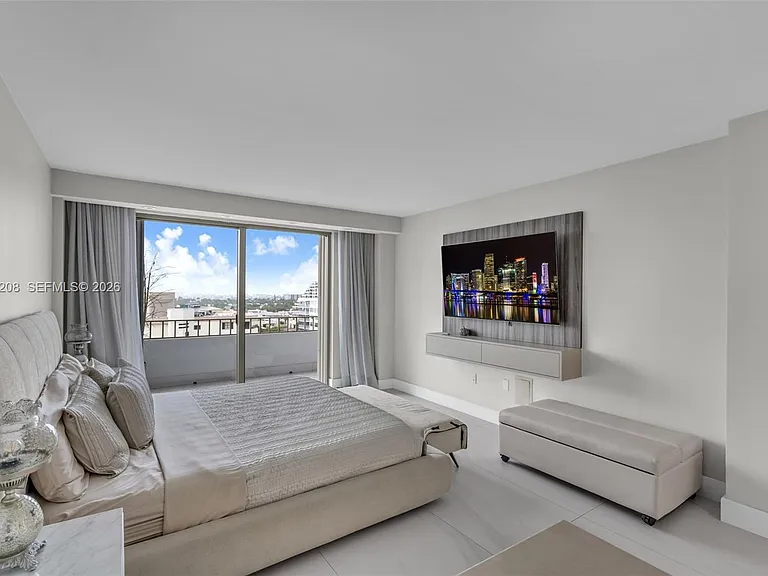 155 Ocean Lane Dr #1105 — Photo 13