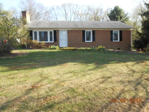 105 Woodbine Dr, Lynchburg, VA 24502
