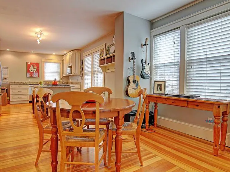98 Lorimer Ave #2 — Photo 13