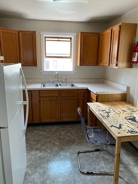 654 Main St - 2 — Photo 1