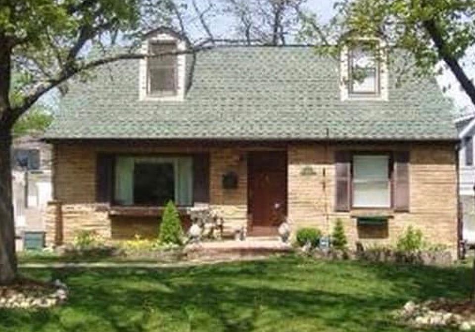 1st image of 166 Park Ave
