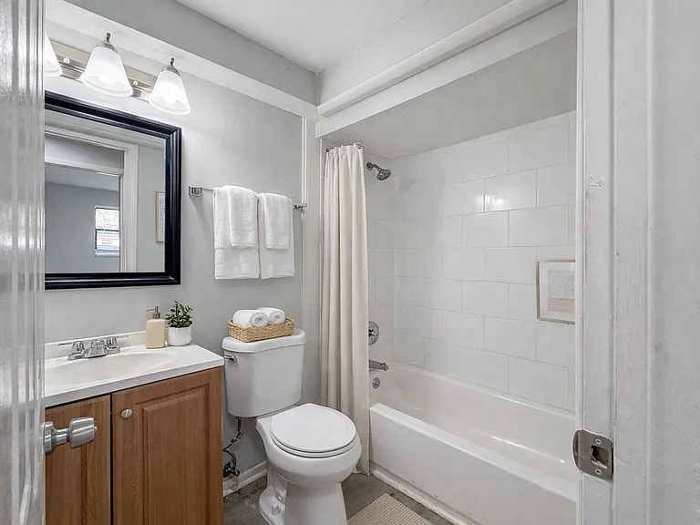 7740 Arble Dr — Photo 10
