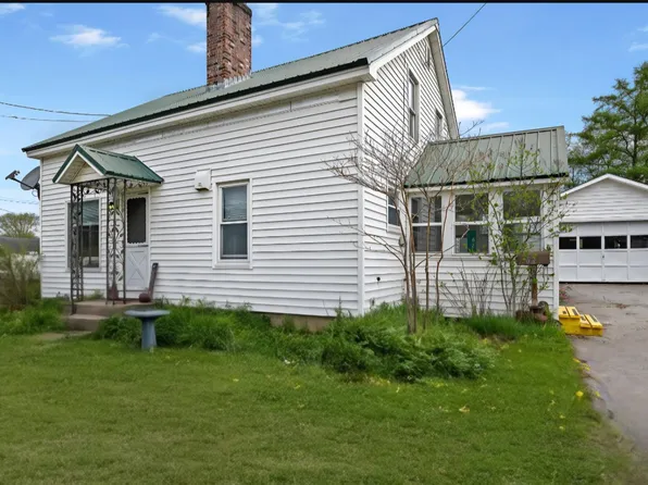 62 Bridge Street, Colebrook, NH 03576