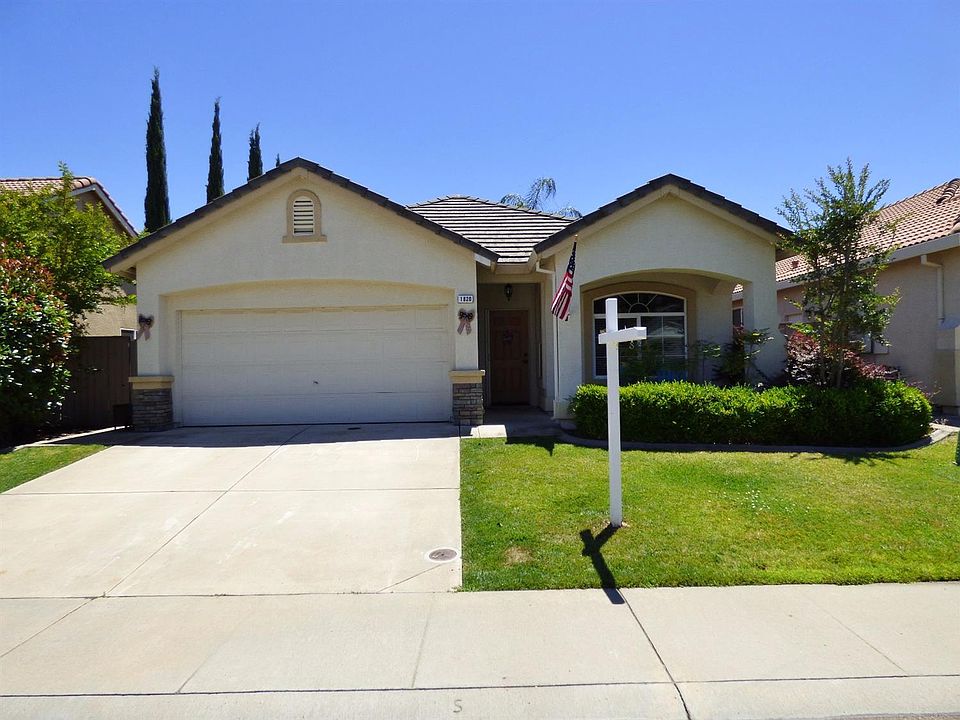 1st image of 1820 Magenta Dr