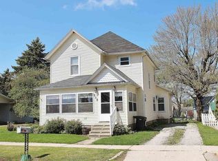 210 S Main St, Topeka, IN 46571