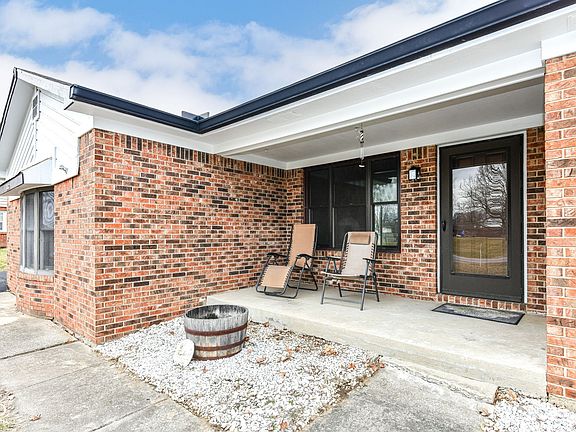 5th image of 382 Pinedale Dr