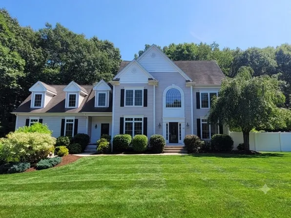 33 Dairy Dr, Upton, MA 01568