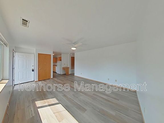 4th image of 9 Michael Grove Ave #15