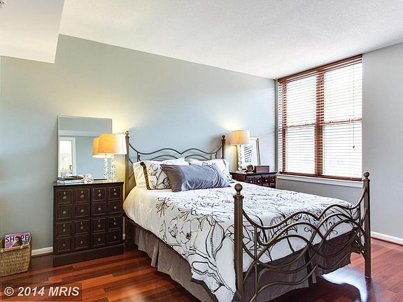 5th image of 2220 Fairfax Dr APT 312
