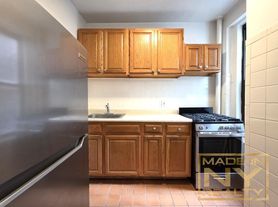 25-23 31st Ave