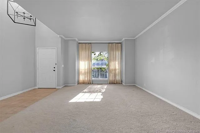 1312 N Willow Ave W — Photo 3