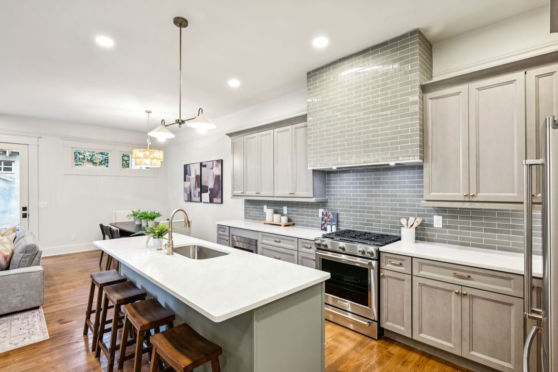 next background image