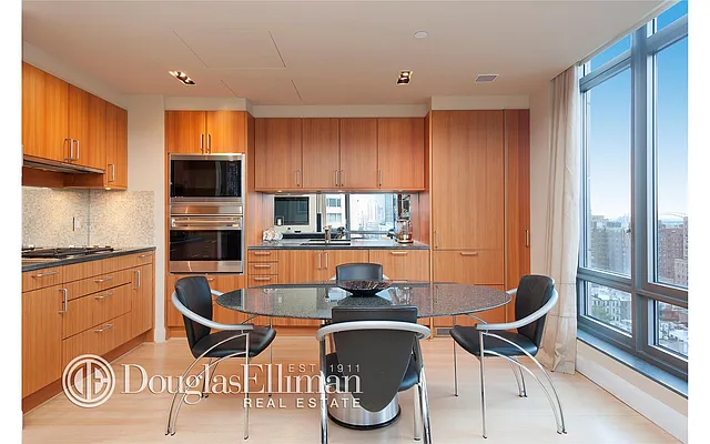 Sold by Douglas Elliman | media 14