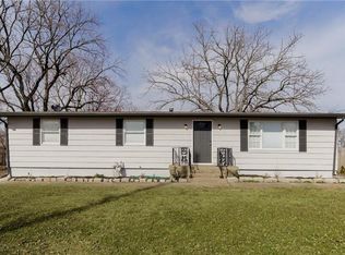 1001 Wright St, Pleasant Hill, MO 64080