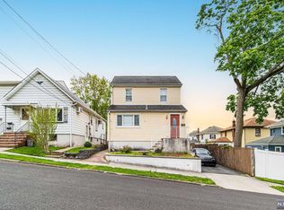 412 Park Pl, Lyndhurst, NJ 07071