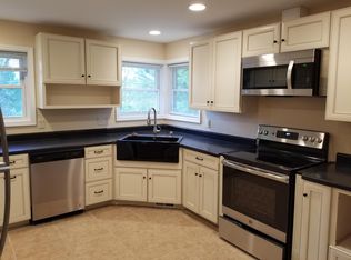 16612 Seymour Dr, Minnetonka, MN 55345