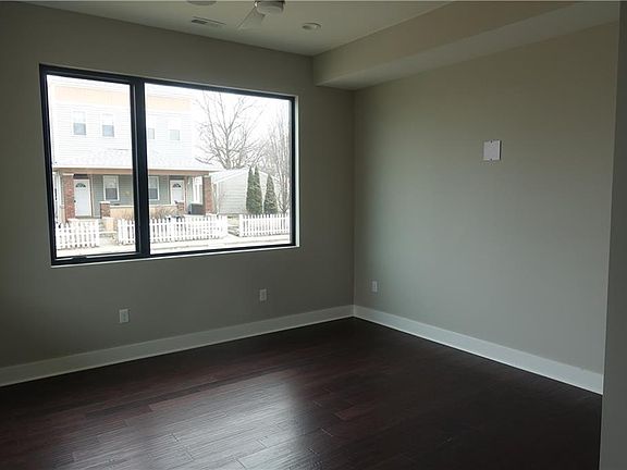 3rd image of 1708 Carrollton Ave
