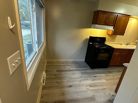 3rd image of 3511 Dorothy Ct