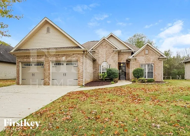 1012 Pilgrim Ln — Photo 1