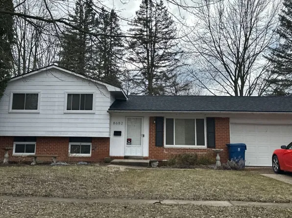 8682 Deering St, Ypsilanti, MI 48198