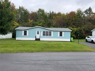 8 Applewood Blvd, Clinton, NY 13323