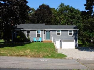 19 Channelside Dr, Old Saybrook, CT 06475