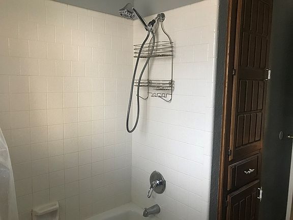 5th image of 3604 Oakmont Dr
