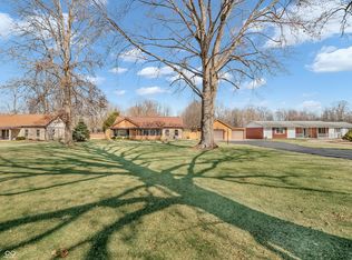 2706 W Country Club Rd, Crawfordsville, IN 47933