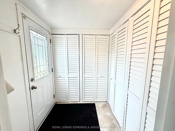 4th image of 73 Pinehurst Est