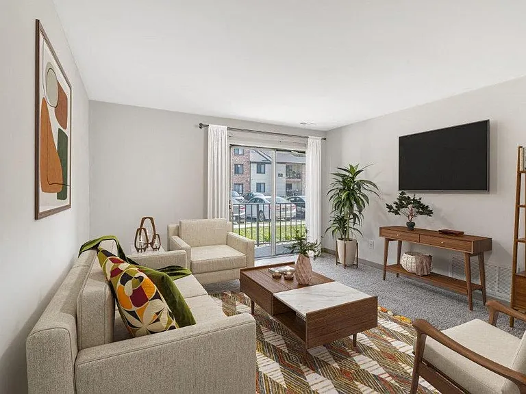 Cranbury Crossing Apartment Homes — Photo 1