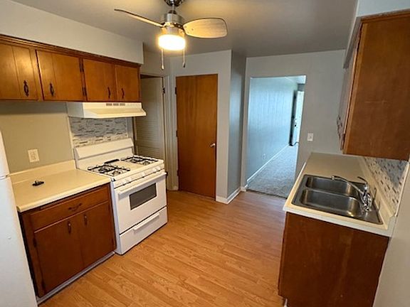 4th image of 2516 W Newman Pkwy #A