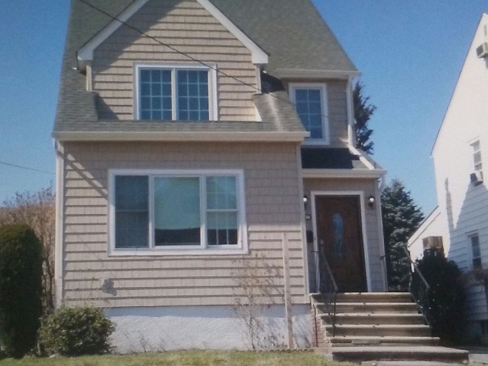1st image of 133 Ave 227 St