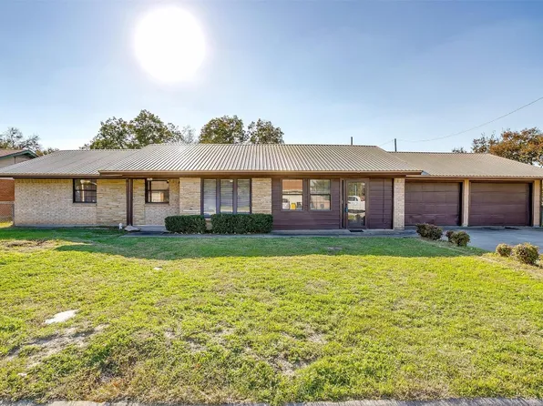 1911 Joslin St, Cleburne, TX 76033