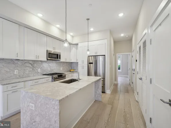 1210 19th St NE APT 1, Washington, DC 20002