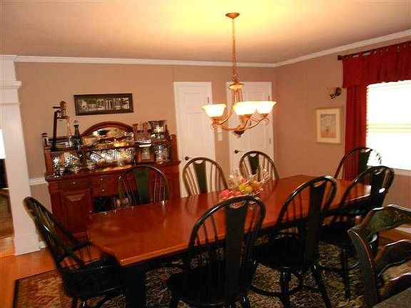 3rd image of 709 Glenview Dr