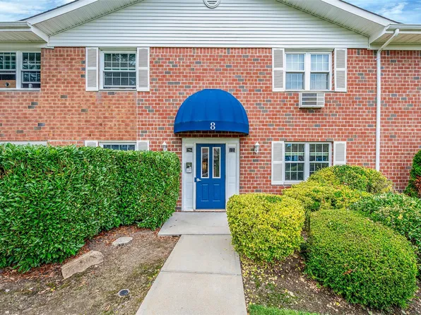 460 Old Town #8H, Port Jefferson, NY 11776