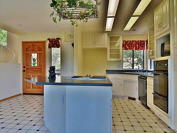 4th image of 28913 Potomac Dr
