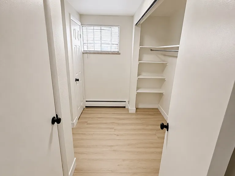 Kirkmoore Apartments — Photo 6