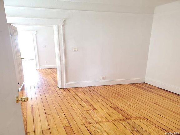 4th image of 50 Van Cortlandt Park Ave