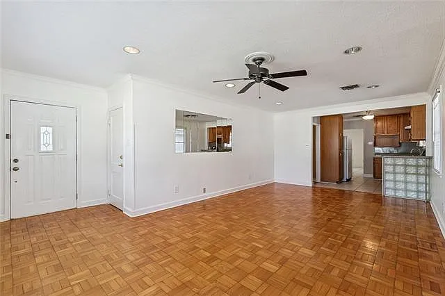 2 bed, 1.0 bath, 1280 sqft, $1,900 — Photo 2