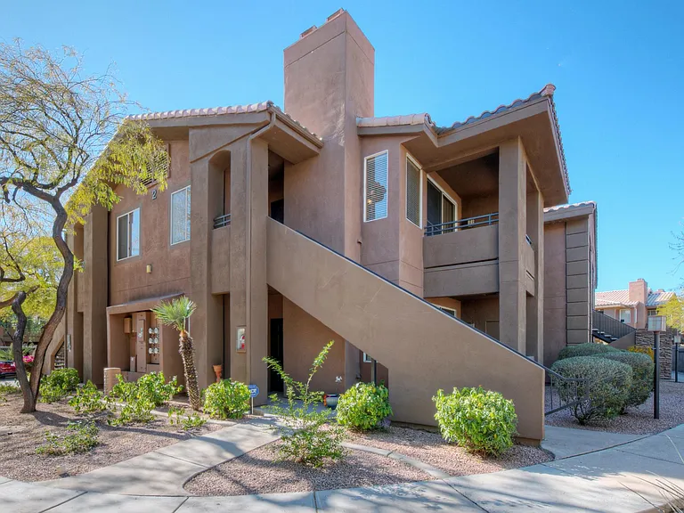 7009 E Acoma Dr #2005 — Photo 2