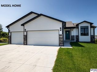 6401 13th Ct, Lincoln, NE 68521