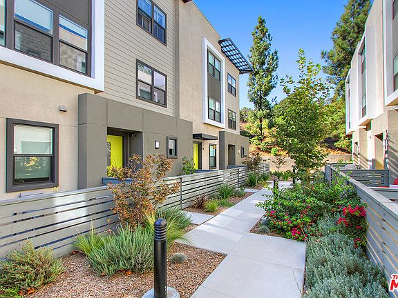 2nd image of 3941 Eagle Rock Blvd Unit 39