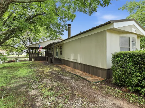 4417 Wildwood Cir, Granbury, TX 76049