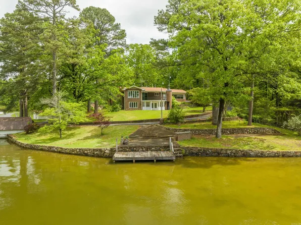 211 Peninsula Dr, Hot Springs, AR 71901